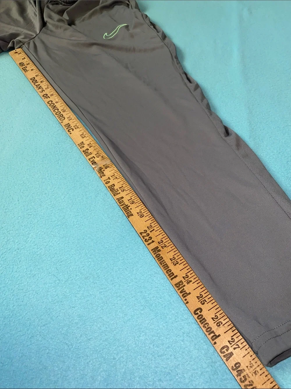 NIKE gray dry fit pull on neon green swoosh ankle zippers pockets NEW size XL